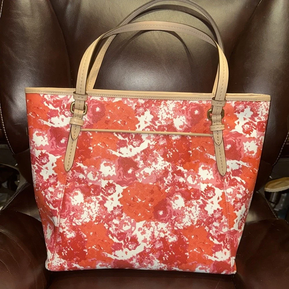 New Coach Peyton Floral Leather Zip Top Tote **Read description** - Picture 4 of 16
